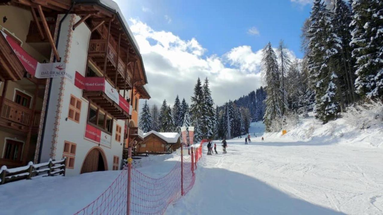Hotel Dal Bracconiere Folgarida Exterior photo